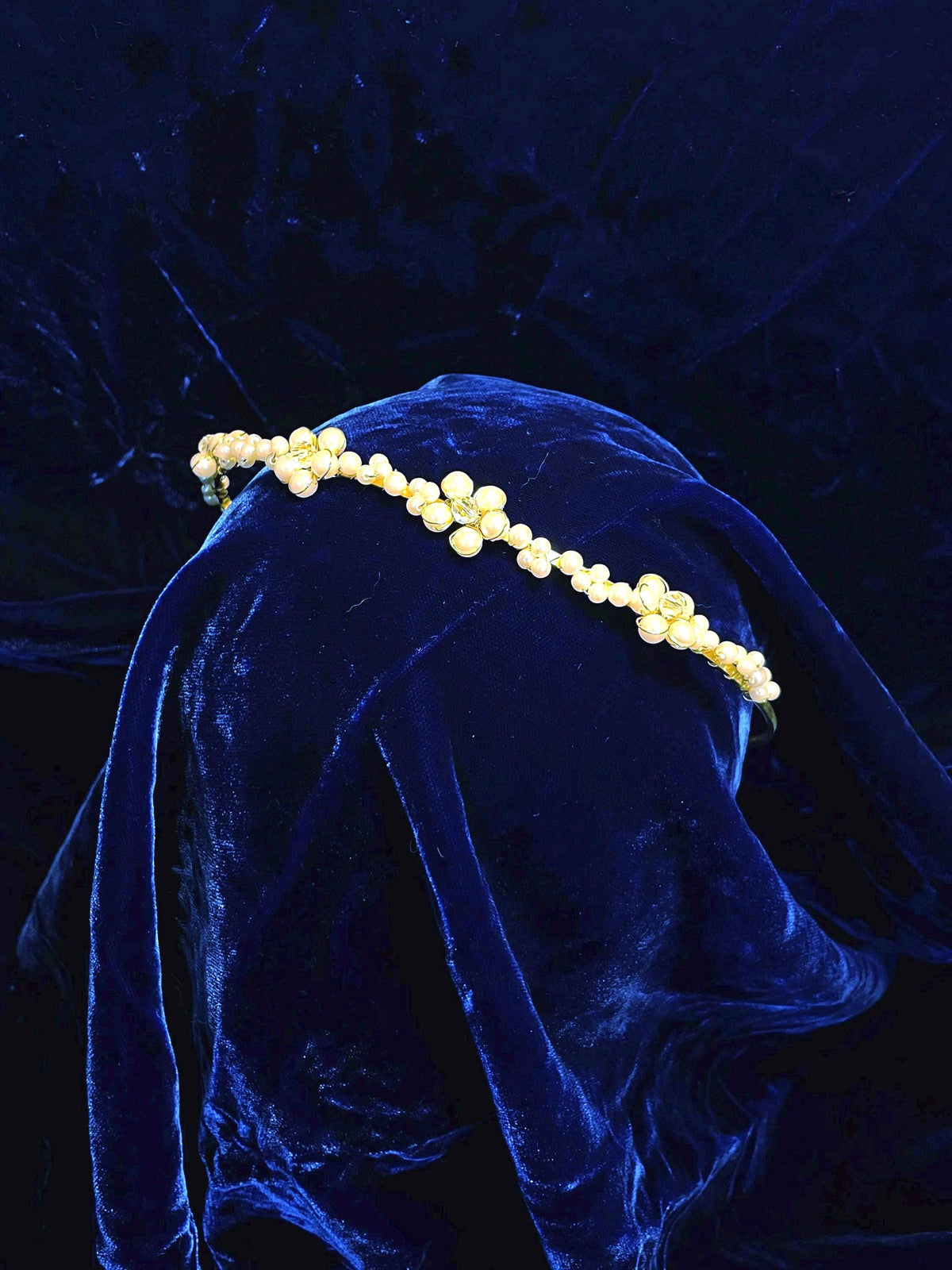 Dainty rhinestone and pearl bridal tiara - daisy design