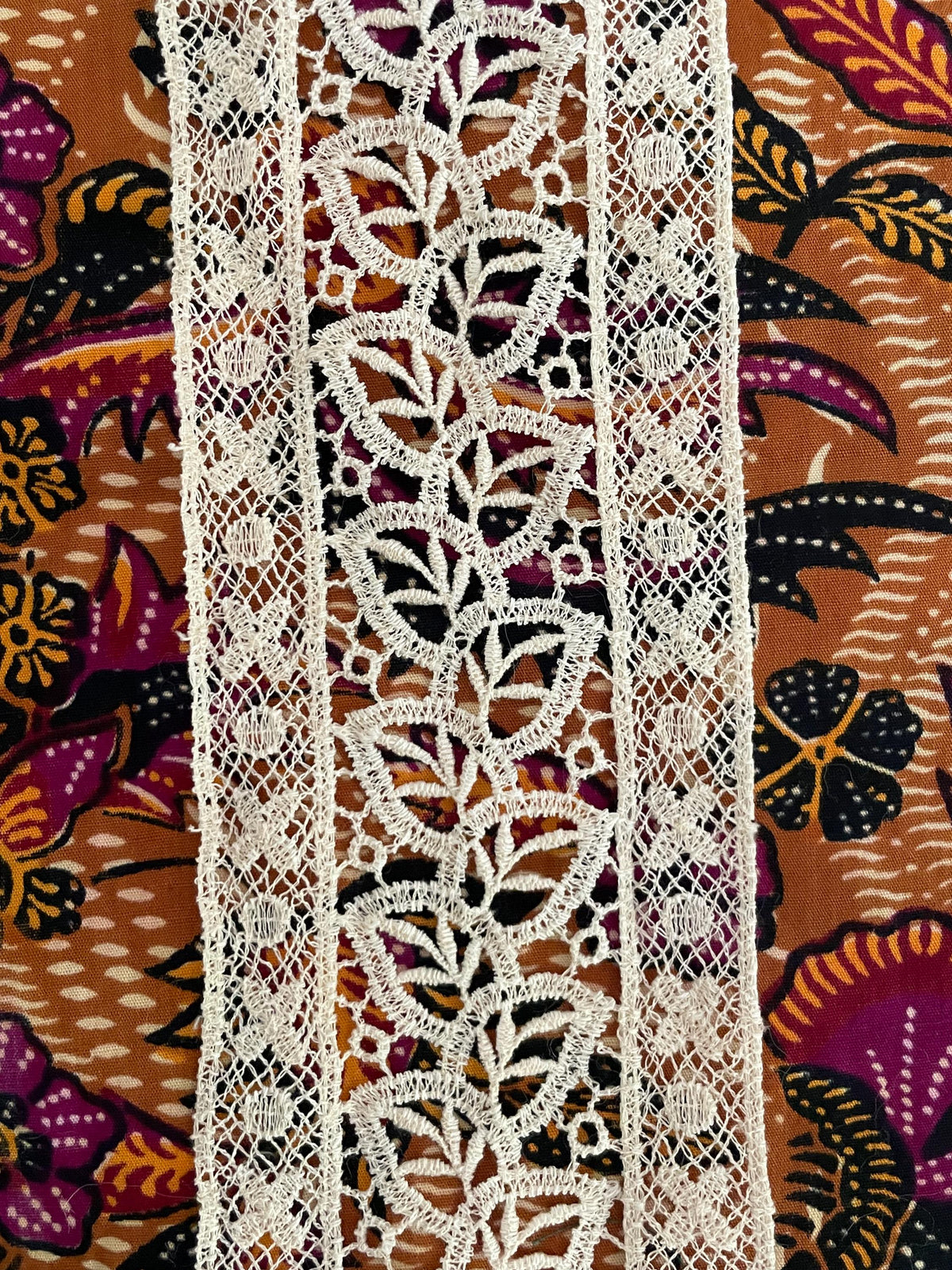 3" Ivory Cotton Irish-style Lace - Vintage