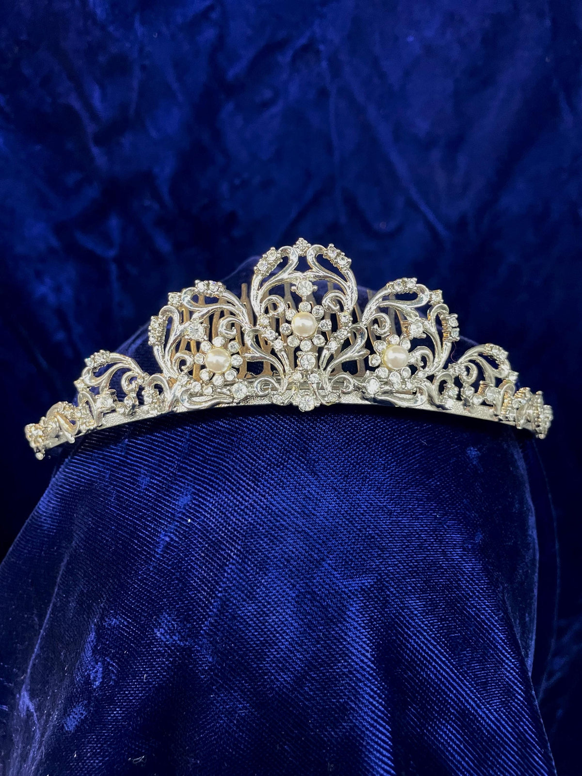 Rhinestone and pearl bridal tiara - silver tone