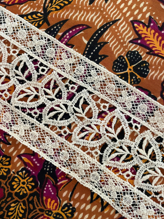 3" Ivory Cotton Irish-style Lace - Vintage